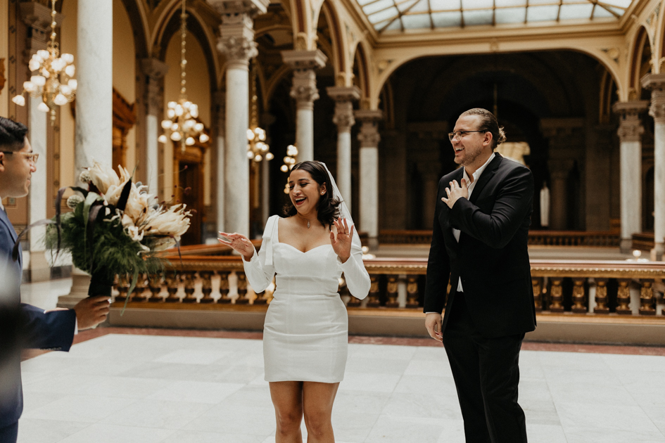 Bride and groom eloping at courthouse in indianapolis 