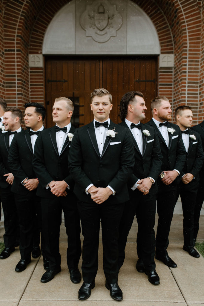 groom and groomsmen before wedding