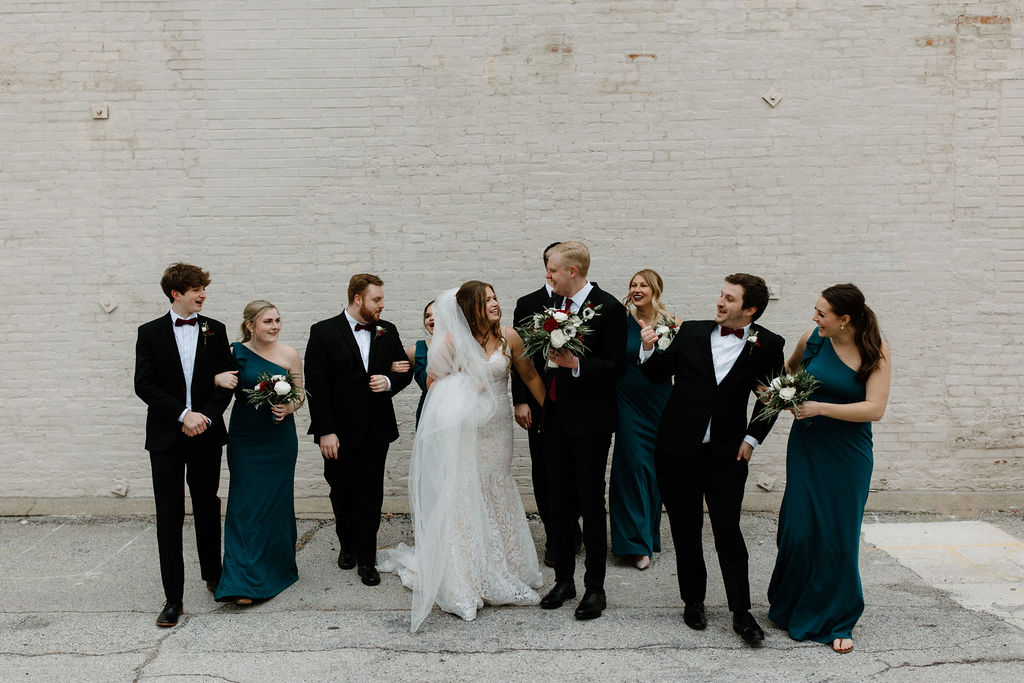 Bride and groom with entire bridal party