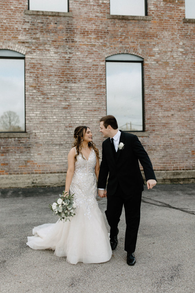 Bride and groom portraits by Indianapolis based wedding photographer Brianna Dutcher