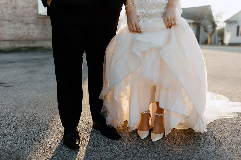 Bride and groom portraits by Indianapolis based wedding photographer Brianna Dutcher