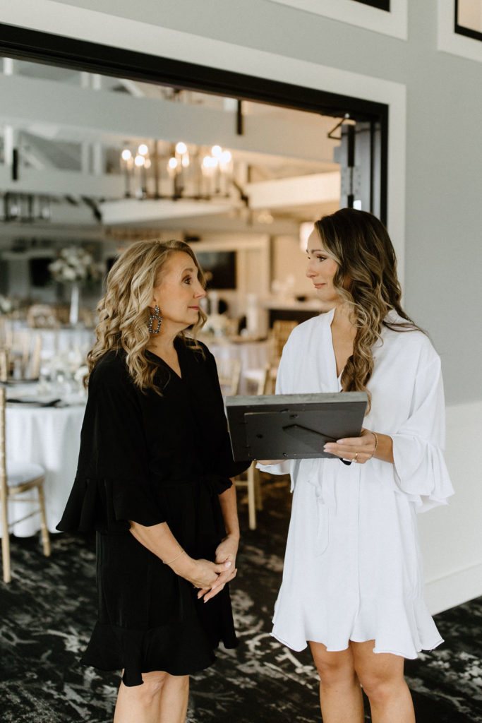 Bride getting ready for wedding in Indiana