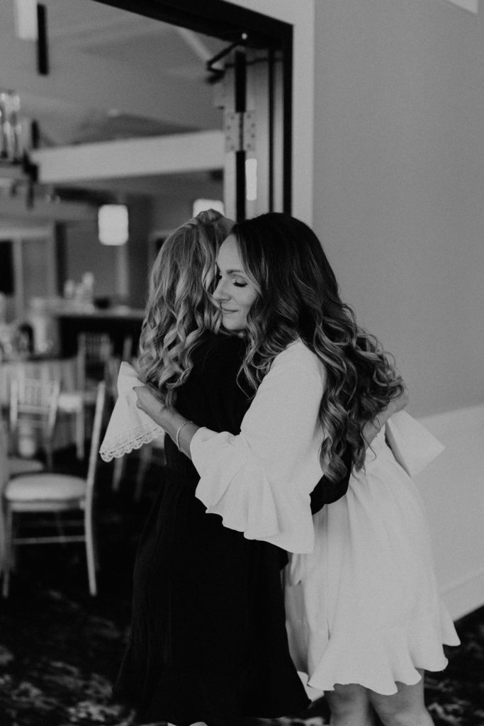 Bride getting ready for wedding in Indiana