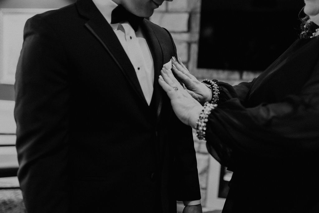 Groom getting ready for wedding in Indiana